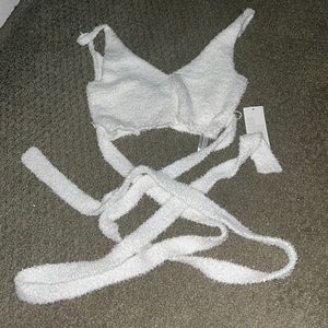 White Urban outfitters crop top, size medium